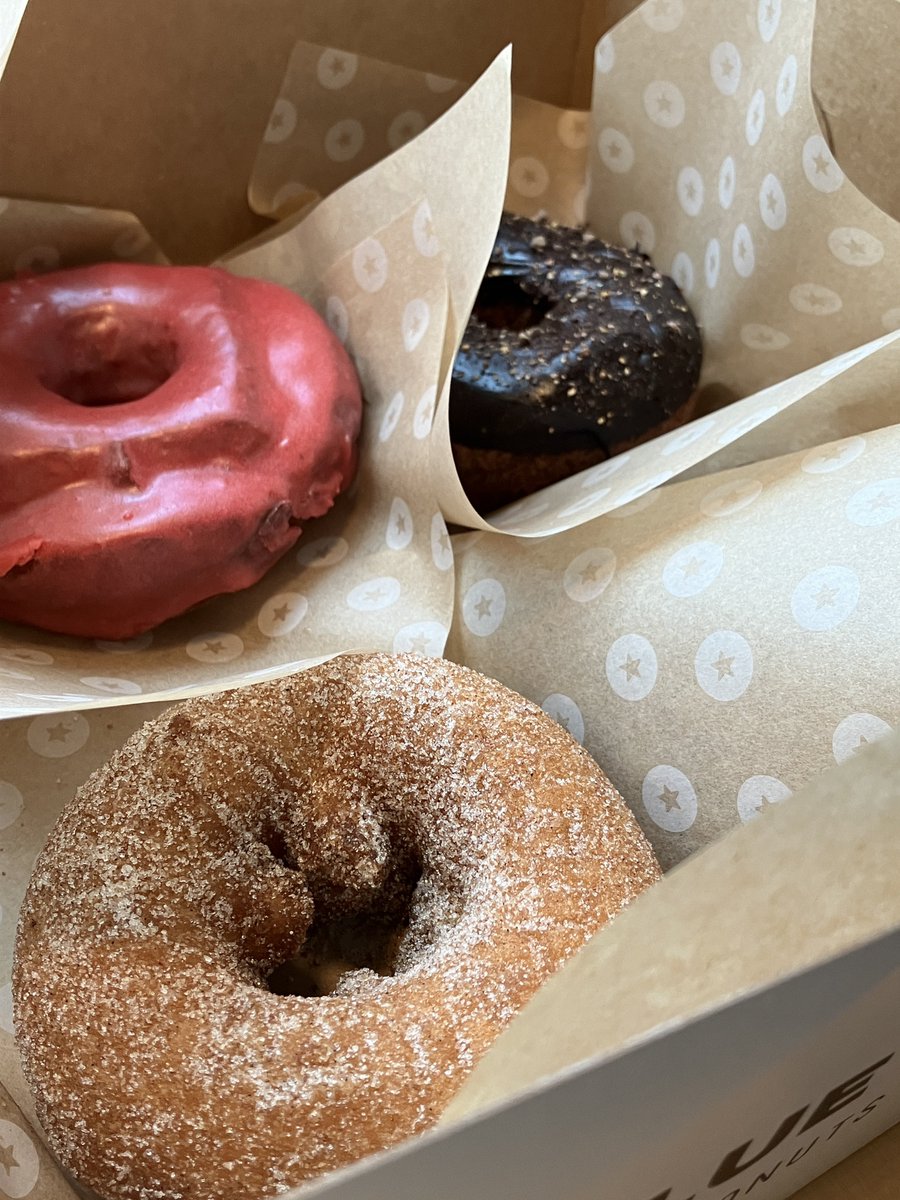 アメリカでの食事は普通に美味しかったんですがこうして振り返ると炭水化物率高いですね
でも美味しかったなあ 