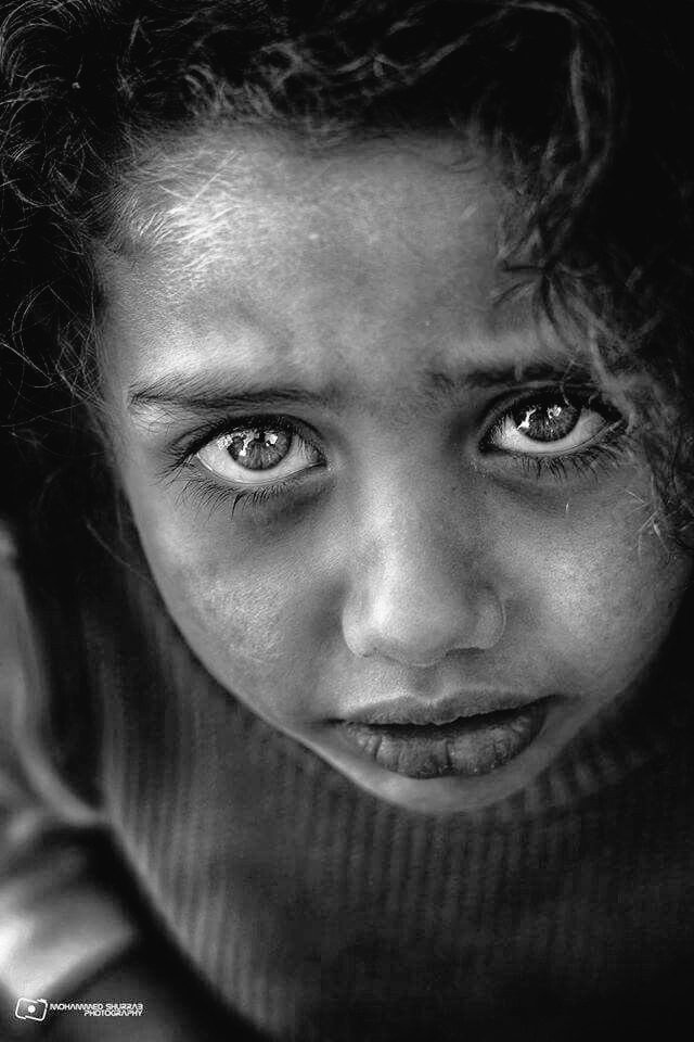 La justice est que les enfants mangent à leur faim et n'aient pas froid. La justice est que mes petits vivent. Si vous refusez aux malheureux leur pain, il n'est pas de luxe, ni de beau langage, ni de promesses mystérieuses qui ne vous le fassent jamais pardonner..

🤍 A.Camus