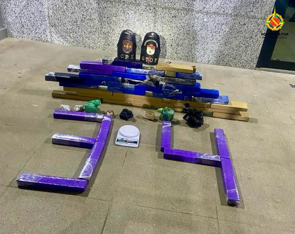 Policiais militares do 14º Batalhão apreenderam cerca de 35 kg de maconha por volta das 21h30 desta sexta-feira (1º) em Planaltina. Um homem de 25 anos, com extensa ficha criminal, foi preso na ação. pmdf.df.gov.br/index.php/ocor…