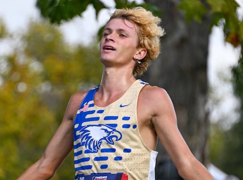 Senior Zachary Gibson shattered the <a href="/SMCHSTrack/">Eagle Track & Field</a> school record and took over the state lead with a 4:10.89 in leading a hot 1600m race at today’s Huntington Beach Sunset Classic, which had 14 PrepCalTrack Elite Marks! Recap: prepcaltrack.com/2024/03/01/gib…