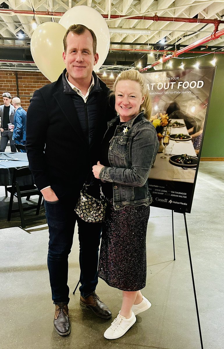 It was such fun night out to attend the @FlatOutFoodTV Season Four Premiere Party. 

<a href="/JennKSharp/">Jenn Sharp</a> @adrianhalter and the <a href="/HalterMedia/">HalterMedia</a> team have created such a proud, beautiful showcase of Saskatchewan by telling the story of local ingredients &amp; their journey from field to plate.