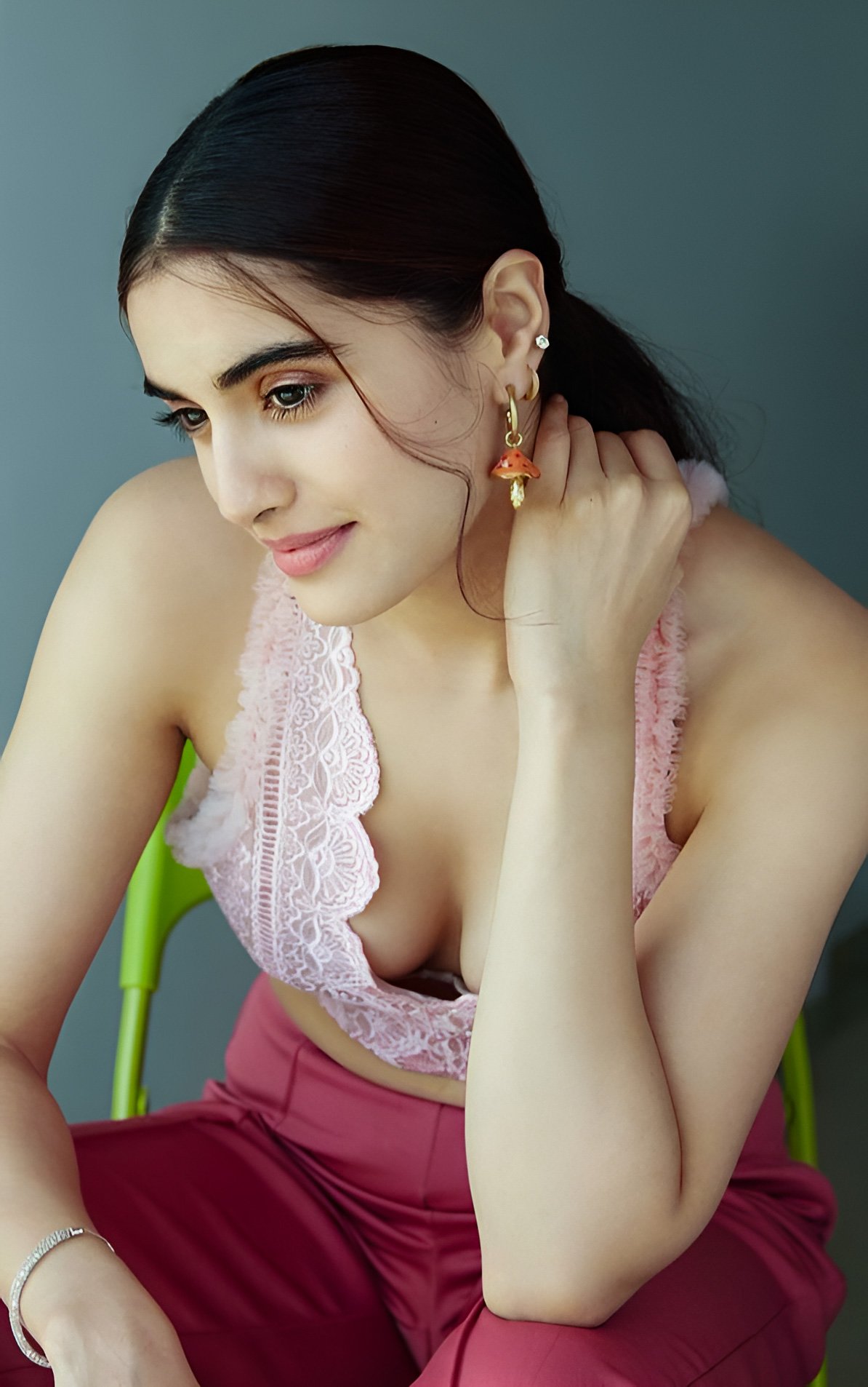 GHpMnHZbEAAEIF9?format=jpg&name=large