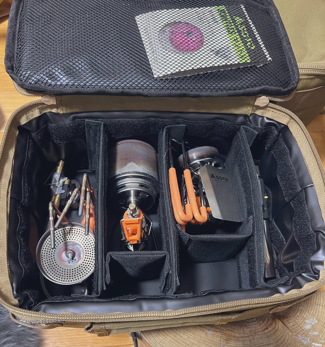 NecoT_Camp's tweet photo. 時間ある時にギヤ整理
ANOBAのマルチミニボックスを
買ってきたので火器類を入れてみた🙂
デッドスペースやや多め💦
SOTO
ST-310
ST-330
ST-260
ST-450
#SOTO
#ANOBA https://t.co/5ENel0lPgR