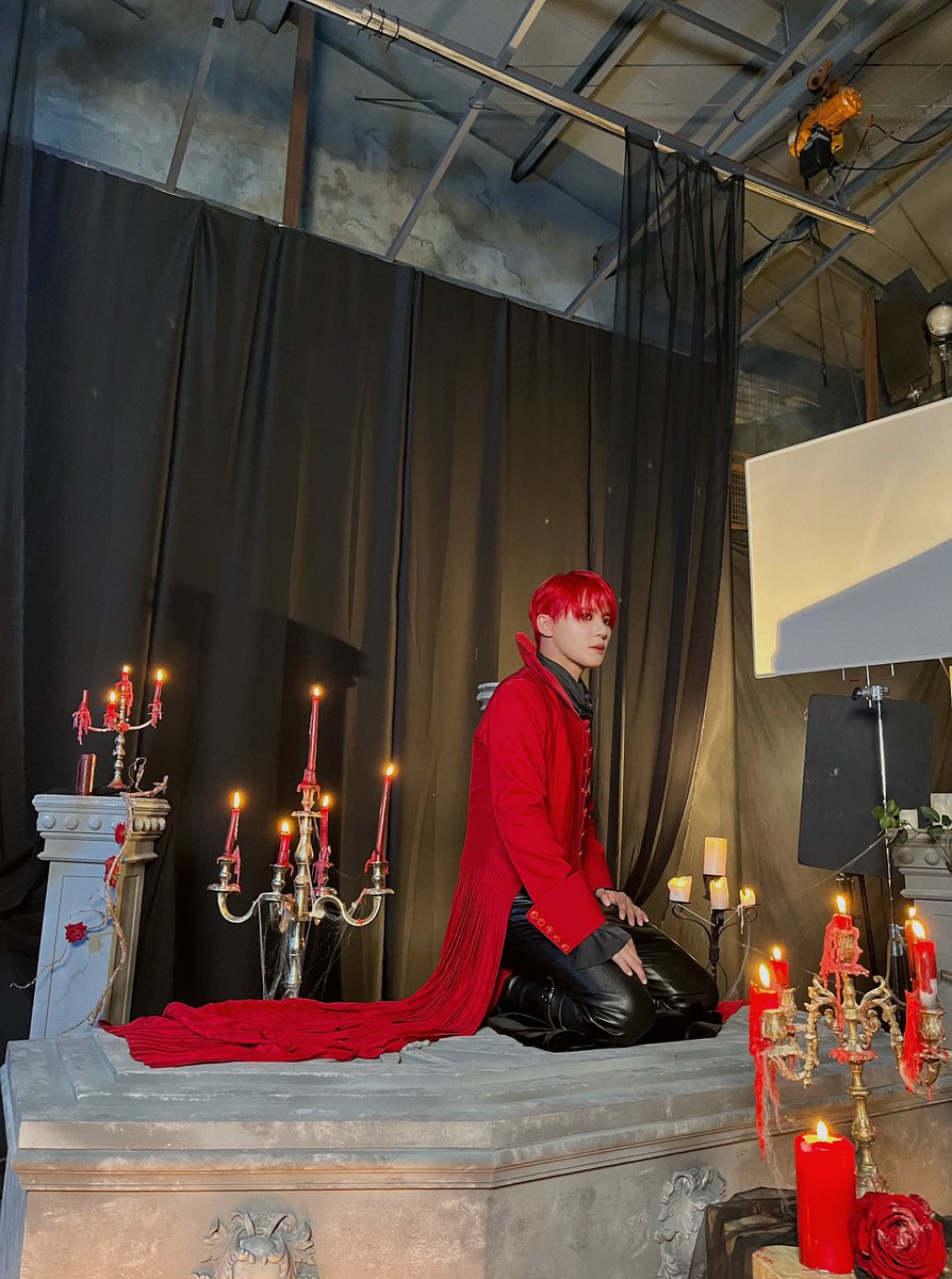 Junsu_PALMTREE's tweet photo. Good Bye 영원한 우리들의 #샤큘 🧛🏻
  
오늘 저녁7시🕖
#김준수 의 #드라큘라 10주년
마지막 공연이 시작됩니다✨️
   
마지막 무대까지 샤큘을 향해
뜨거운 박수와 응원 전해주세요🙌🏻
  
𝙳𝚁𝙰𝙲𝚄𝙻𝙰
드라큘라 役 │ 김준수
  
𝟏𝟎𝐭𝐡 𝐀𝐧𝐧𝐢𝐯𝐞𝐫𝐬𝐚𝐫𝐲
𝐃𝐑𝐀𝐂𝐔𝐋𝐀 : 𝐓𝐡𝐞 𝐌𝐮𝐬𝐢𝐜𝐚𝐥🥀
~ 2024.03.03 #샤롯데씨어터
 
#뮤지컬드라큘라 #10주년기념공연
#김준수 #KIMJUNSU #金俊秀 
#XIA #XIA준수 #ジュンス
#PALMTREEISLAND