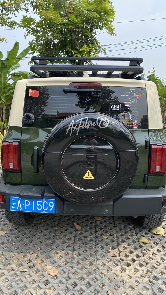 Spotted today - Chinese group driving to Singapore and back?