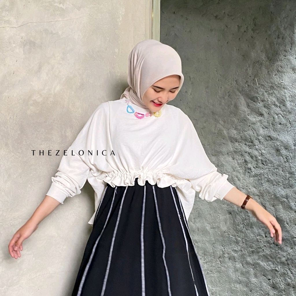 _zerlina11's tweet photo. Cek Zelonica Aries Blouse Serut Oversize Beby tery premium dengan harga Rp129.900. Dapatkan di Shopee sekarang! https://t.co/Obk2k8eIyo https://t.co/TNBiJHytch