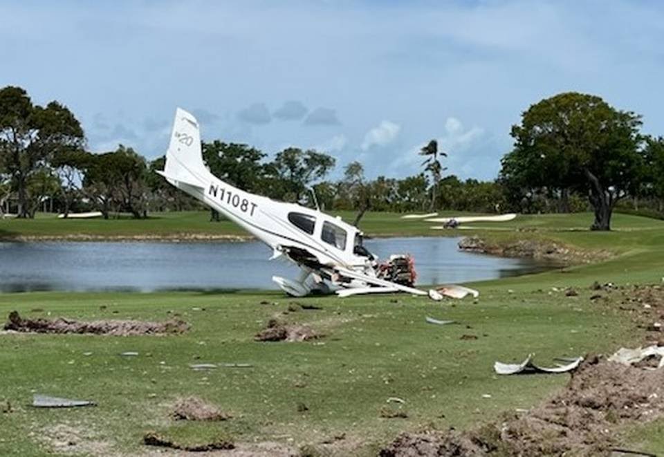 Plane crashes in Florida's Ocean Reef Club course

dktsports.com/latest-news.as…

(Photo Credit: Monroe County Sheriff's Office)

#DKTSports 
#OceanReefClub #Planecrash #KeyLargo #Florida