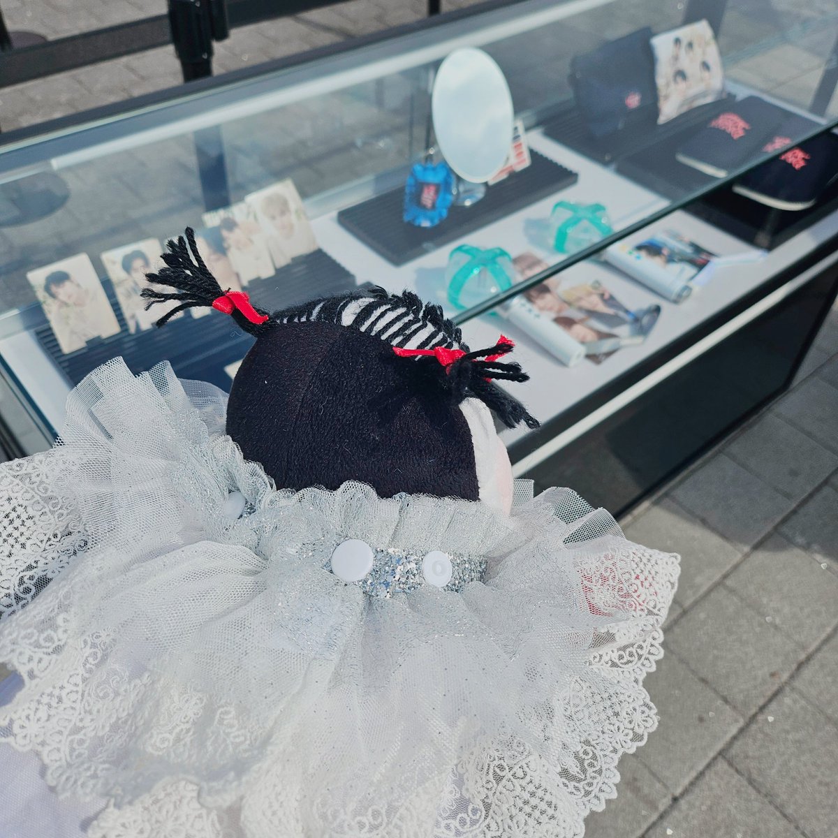 txtarchivee's tweet photo. PPULVERSE’s outfit today!! (she follows the dress code 😂) https://t.co/uO2YPFxt1x