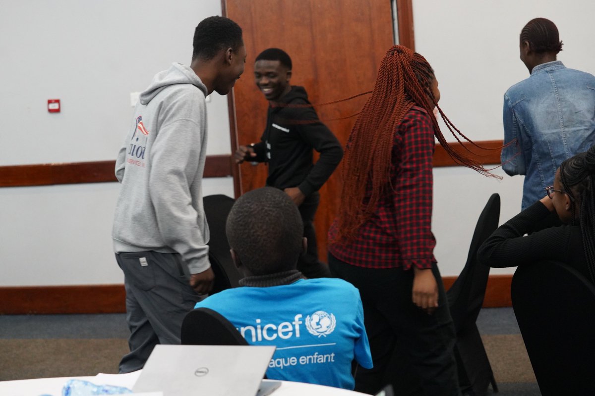 About thirty #ChangeMakers just wrapped up a 3-day content creation workshop in #Lusaka with @unicefzambia, diving deep into key advocacy areas like #ClimateChange, #education , #EndingChildMarriage, & #mentalhealth - empowering their voices for change to be heard loud and clear.