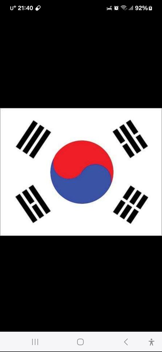 국기앞에  각자 맹세하고 부끄럽지  않게 후회없이   행동하며  살길~~~