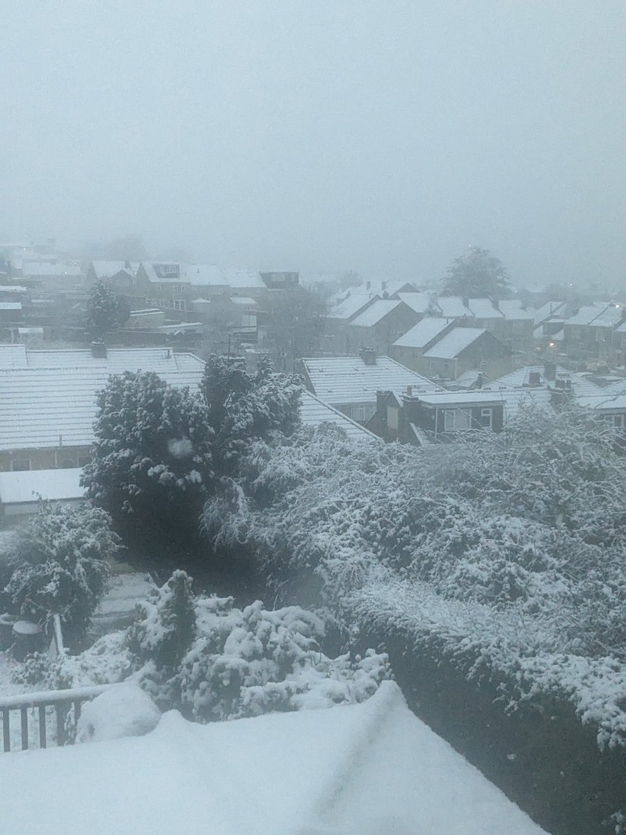 Surprise whiteout in bath this morning. @MetJam_ @Met4CastUK @dorsetsnow