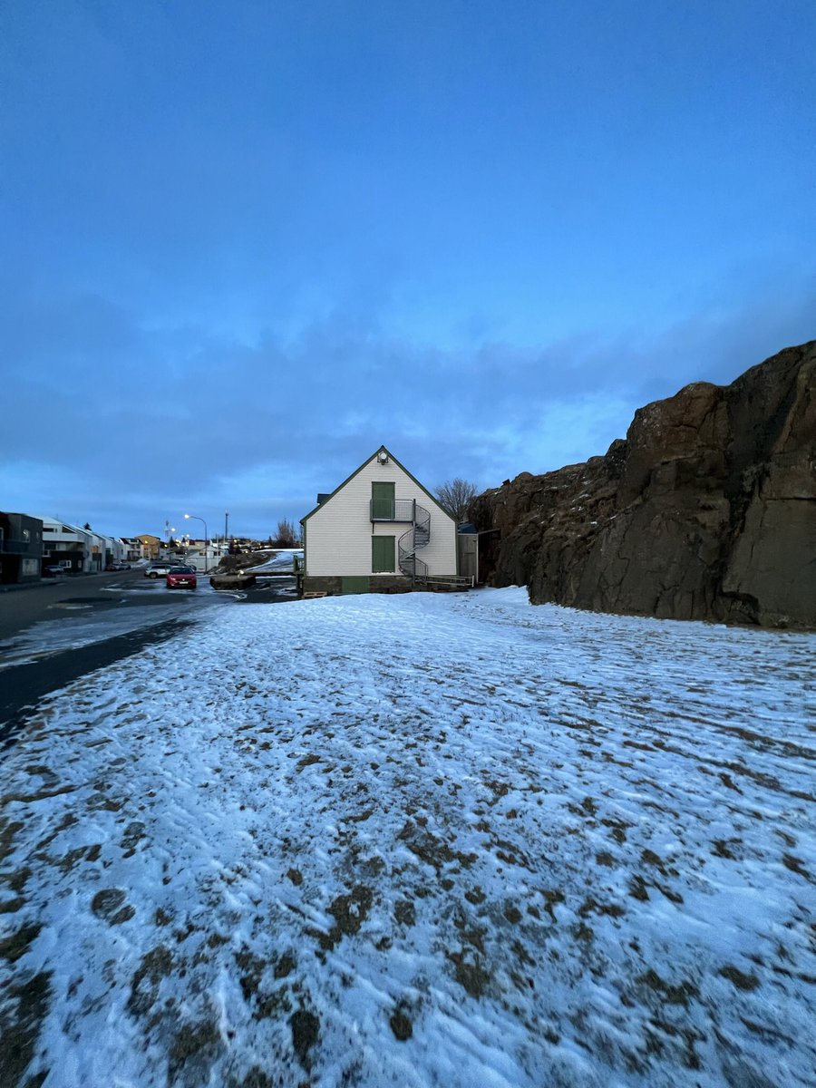 wapple15's tweet photo. From #Borgarnes 🇮🇸 #StaircaseSaturday https://t.co/QKlzXnHc1x