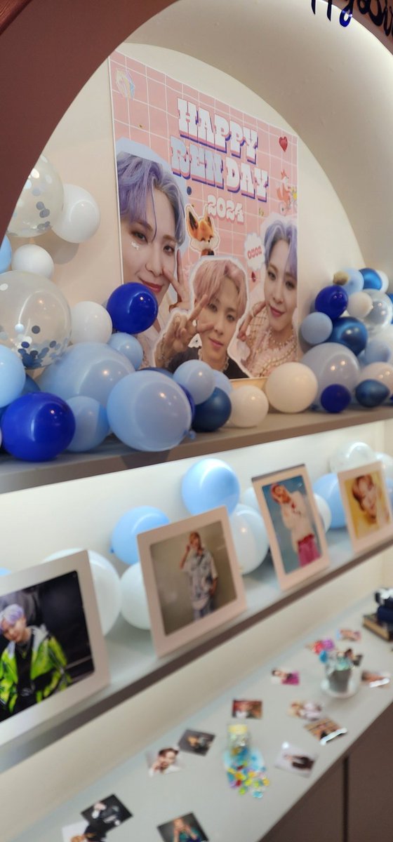 pockykahtin5065's tweet photo. #HappyRenDay
#KingOfStage_Ren
凄い賑わいで 混雑を避ける為に フチコをGETして早々に退散…(みんながGET出来ますように。。)
場所を変えてお祝いしました🎂
蓮ちゃんのお祝いをしたい人たちの多さ🥹💙✨✨嬉しいね✨
#川尻蓮 #KAWASHIRIREN
#JO1 #LEVEL27 https://t.co/52zb0gmqXw