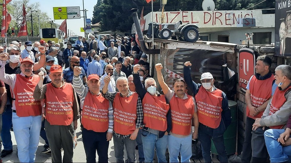 Kahrolsun sarı sendika!

Türk Metal Sendikası, sosyal medya paylaşımları yüzünden Uzel Makine direnişçisi Türker Toprak hakkında şikayette bulunmuş...

Direnişçilerin onurunu da iradesini de kıramayacaksınız!