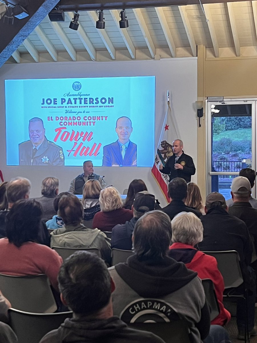 A great town hall in El Dorado County last night with Sheriff Jeff Leikauf. A packed house and we took a ton of questions from the crowd. I love these because they aren’t scripted. Any question might come up!