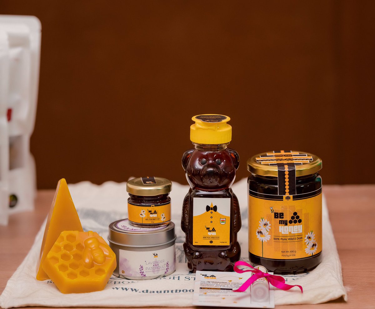 KosiYankeyAyeh's tweet image. Let&apos;s celebrate Ghana this month by supporting, investing, and promoting products made right here in our beloved country. Together, let&apos;s build a stronger economy and empower local businesses. Every purchase is a vote for Ghana&apos;s prosperity. #SupportMadeInGhana #InvestInGhanaq.