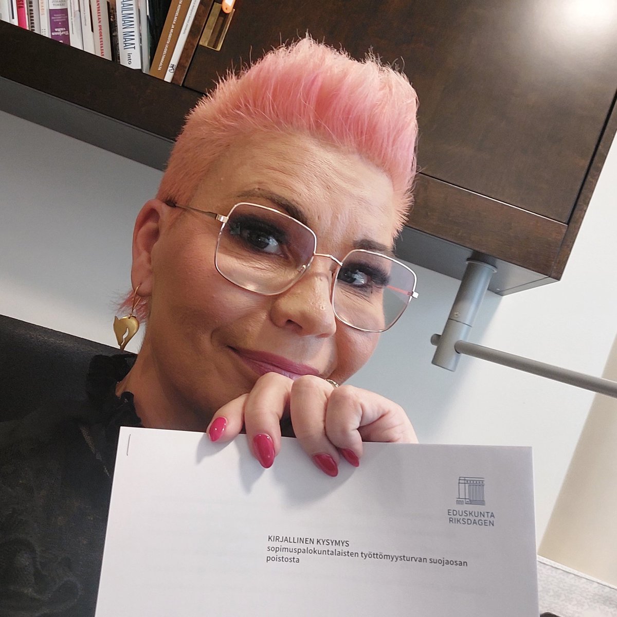 paula werning (@paula_werning) on Twitter photo Kysyn kirjallisessa kysymyksessä hallitukselta, miten se aikoo varmistaa sopimuspalokuntatoiminnan jatkuvuuden, ottaen huomioon työttömyysturvan suojaosan poistosta aiheutuvat vaikutukset.
sdp.fi/ajankohtaista/…
#sopimuspalokunnat
#palojapelastustoimi
#vpk
<a href="/Demarit/">Sosialidemokraatit</a> Kysyn kirjallisessa kysymyksessä hallitukselta, miten se aikoo varmistaa sopimuspalokuntatoiminnan jatkuvuuden, ottaen huomioon työttömyysturvan suojaosan poistosta aiheutuvat vaikutukset.
sdp.fi/ajankohtaista/…
#sopimuspalokunnat
#palojapelastustoimi
#vpk
<a href="/Demarit/">Sosialidemokraatit</a>
