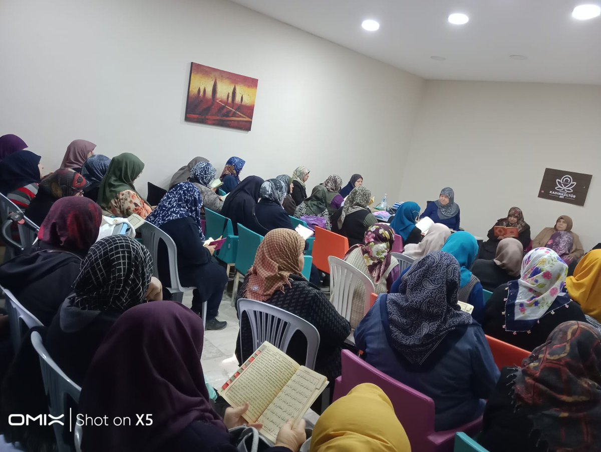 Kadın Kültür Evimizde bu hafta Hafız Hatice Kaya ile Cuma Sohbeti gerçekleştirildi. <a href="/osmanerenbilici/">Osman Eren Bilici</a> <a href="/serkankoyuncu03/">Serkan Koyuncu🇹🇷</a> <a href="/afyonkulturevi/">Afyonkarahisar Kadın Kültür Evleri</a>