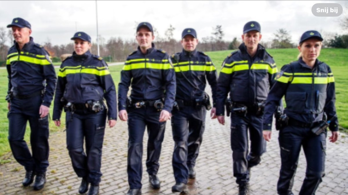 Nieuwe uniformen bij de <a href="/Belastingdienst/">Belastingdienst</a> #boetes <a href="/Politie/">Politie Nederland</a>