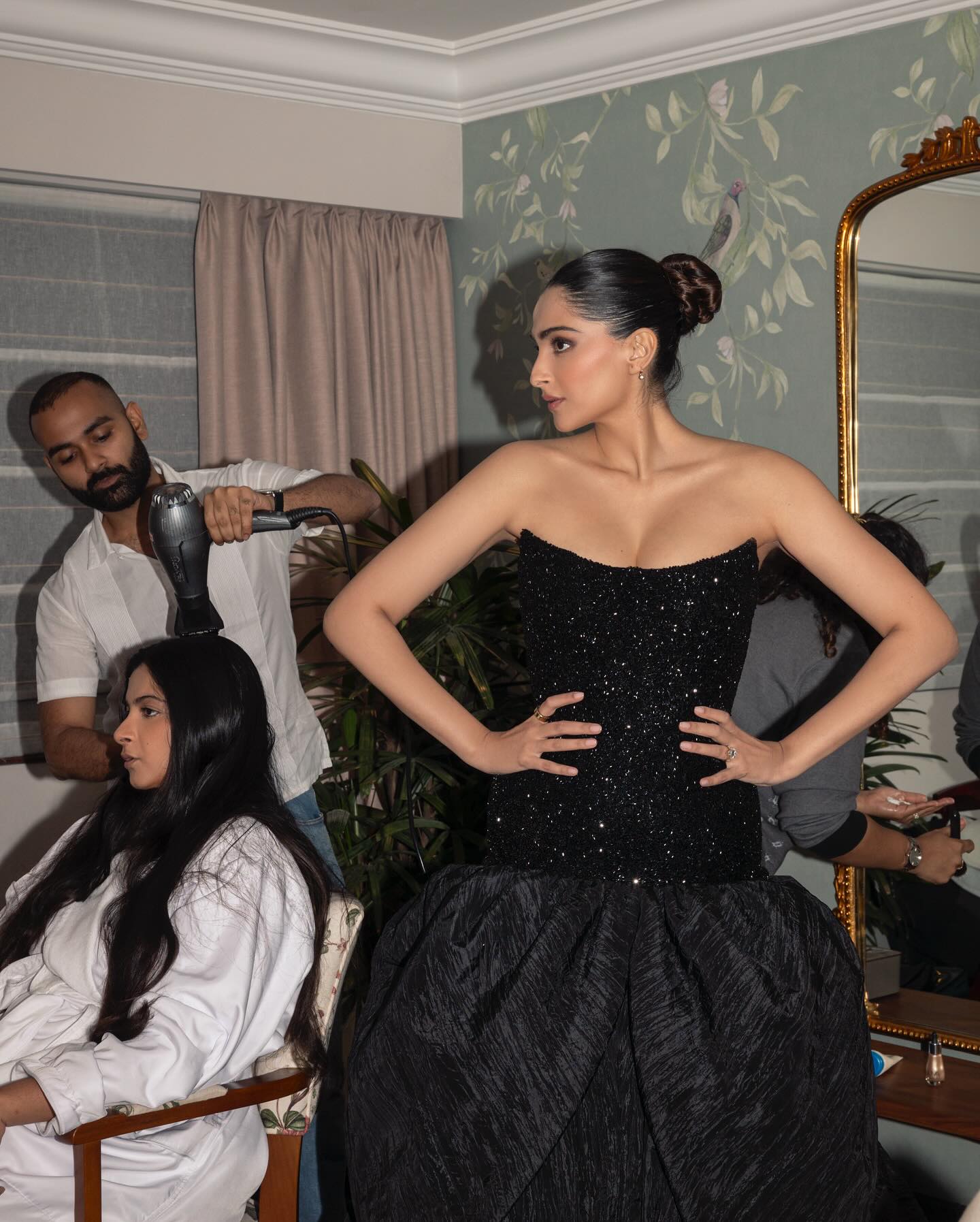 GHpizKmbkAAM0qq?format=jpg&name=large