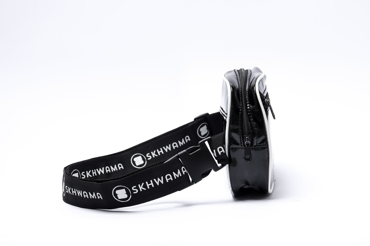 Skhwama_ZA's tweet image. Introducing the Skhwama Fanny Pack - Black. Now available for purchase on skhwama.co.za for R300 #Your Life in a Bag #fannypack #hipbag
