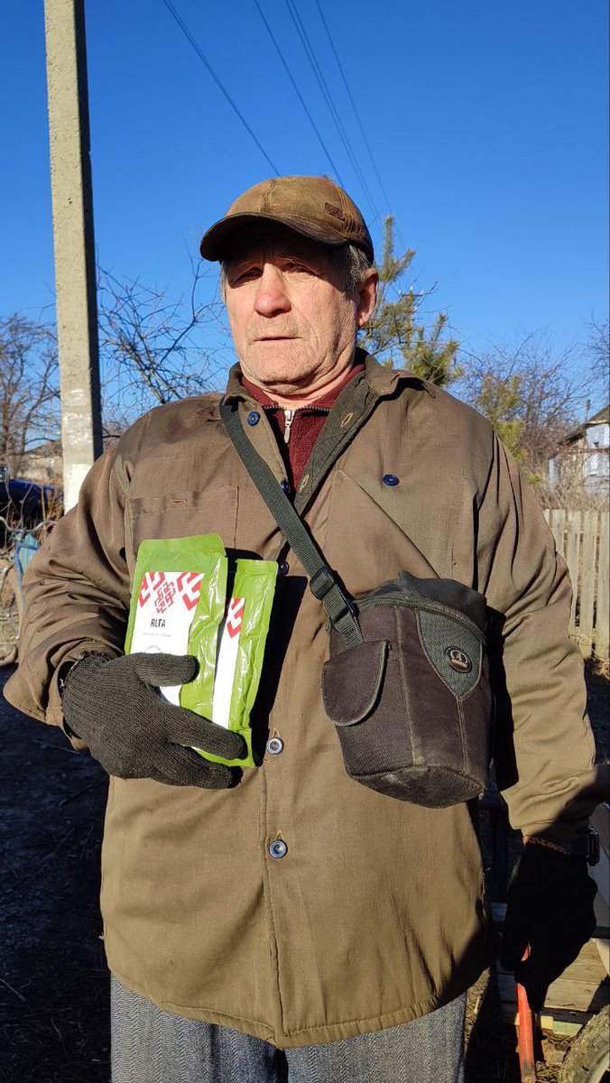 UaEmergencyFood's tweet photo. Thanks to the generous donations from "Ruta," a Ukrainian cuisine restaurant in Washington D.C., we were able to distribute 1000 ready-to-eat meals in the villages of Izium district, Kharkiv region https://t.co/YqmlkOpthG