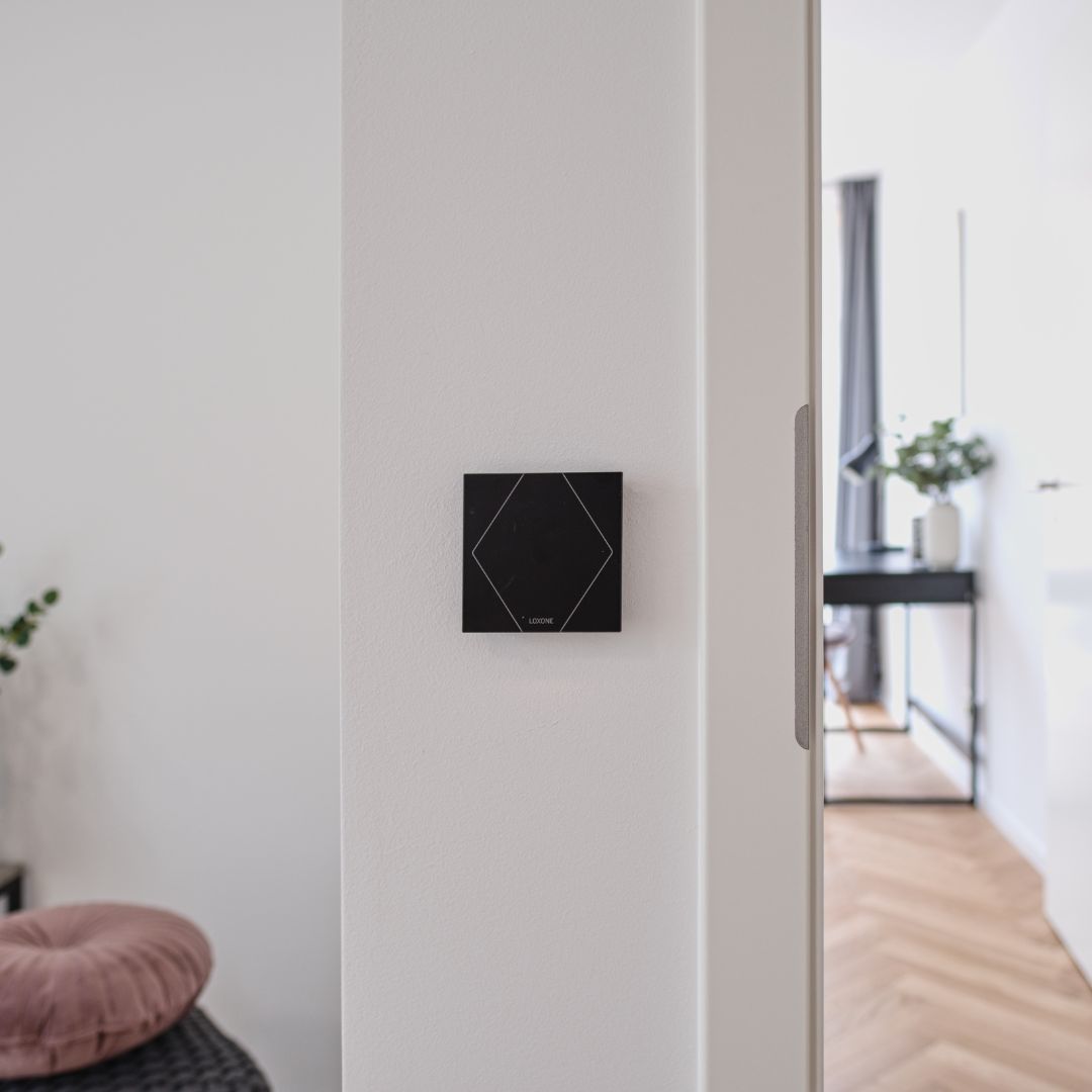 loxonetr's tweet image. Şu muhteşem iç tasarım projesine bakın! 😍
Loxone ile tam otomatik - tabii ki. 😉 
_________
Akıllı otomasyonla iş ve yaşamı iyileştiriyor ve basitleştiriyoruz.
#Loxonetr #loxoneyourhome #realsmarthome #lakılllıbina #akıllıev #içmekantasarımı #otomasyon #teknoloji