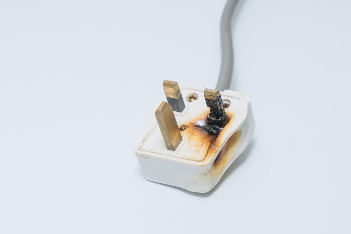 It's #NationalOldStuffDay. Whether you're sorting out your loft or getting ahead of your spring cleaning, remember to look out for damage to electrical items such as frayed cables, loose wires or plugs with scorch or burn marks. #SpringCleaning #ElectricalSafety