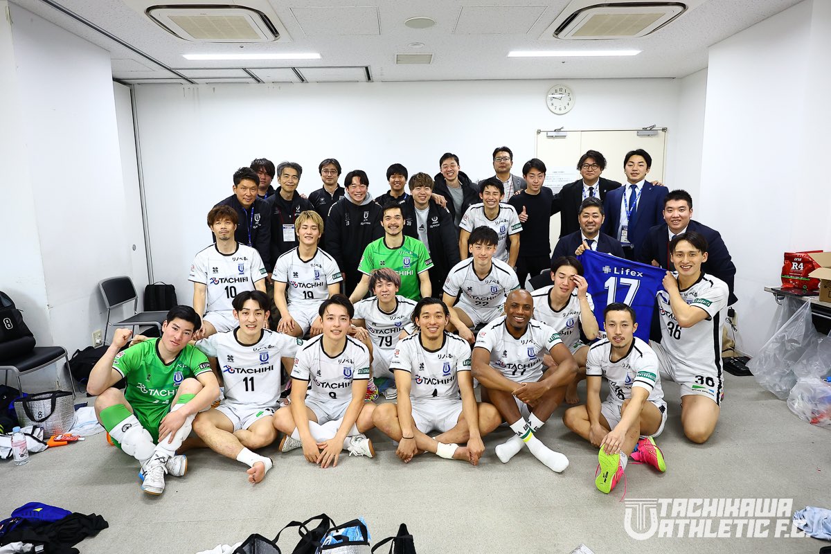 2年前の決勝戦
相手は名古屋オーシャンズ
結果は苦しんで勝ったけど、大半の人が名古屋が勝つだろうと思ってた

あれから2年
アスレも力がついて来てる。

俺たちも自信を持って戦えば対等に戦えると心の底から思ってる

優勝しよう