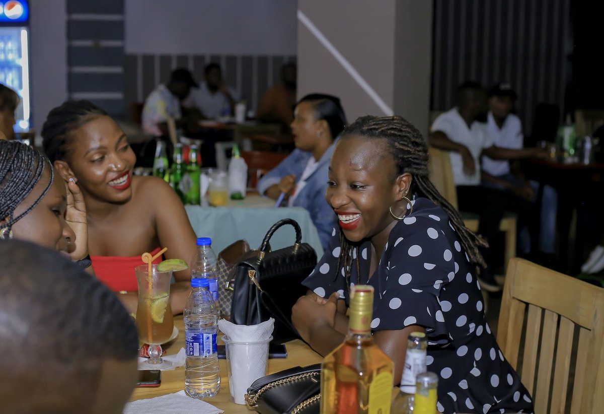 Xhub_bar's tweet photo. Friday: The perfect blend of anticipation and relaxation! #WeekendUnleashed ft
@mrjamajamafrica
@DjMyst101
@DJJIMTHEURBAN11
@deejayjefas
@Spinman256
& the baddest @hypemanpaul
#djmich
#djll
#najjera #kira https://t.co/J21bieLuYX