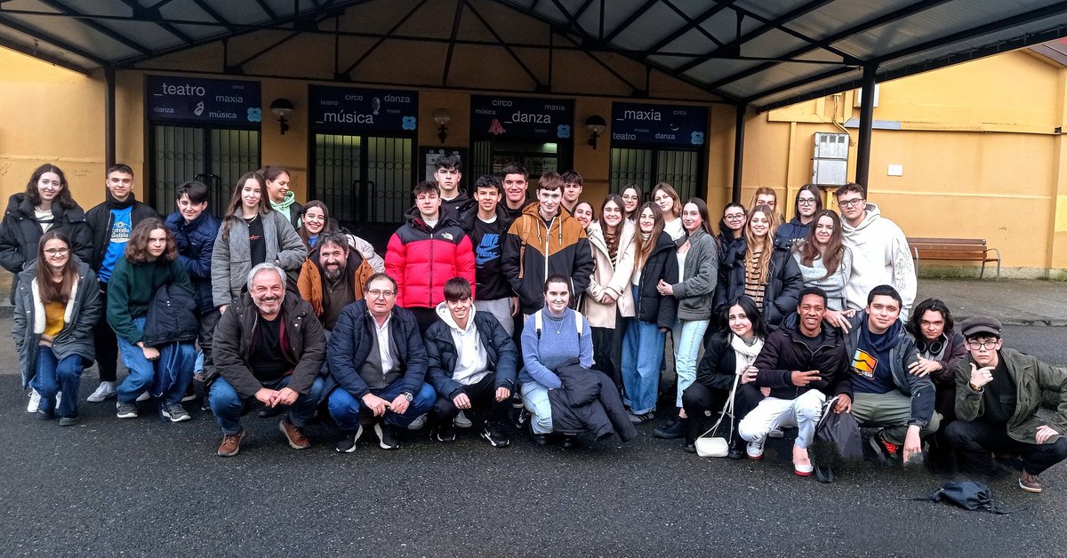 Un ano máis no Festival Grecolatino de Lugo de <a href="/SEECGalicia/">SEECGalicia</a>, cunha rapazada formidable do <a href="/IESMariaCasares/">IESMariaCasares</a> e unhas representacións de <a href="/NoiteBohemia/">Teatro Noite Bohemia</a> ultratop.
Grazas <a href="/fragalatin/">lorenzo fraga</a> xla foto :)
#Lugo #teatrogrecolatino #prosopon 
#iesmariacasares