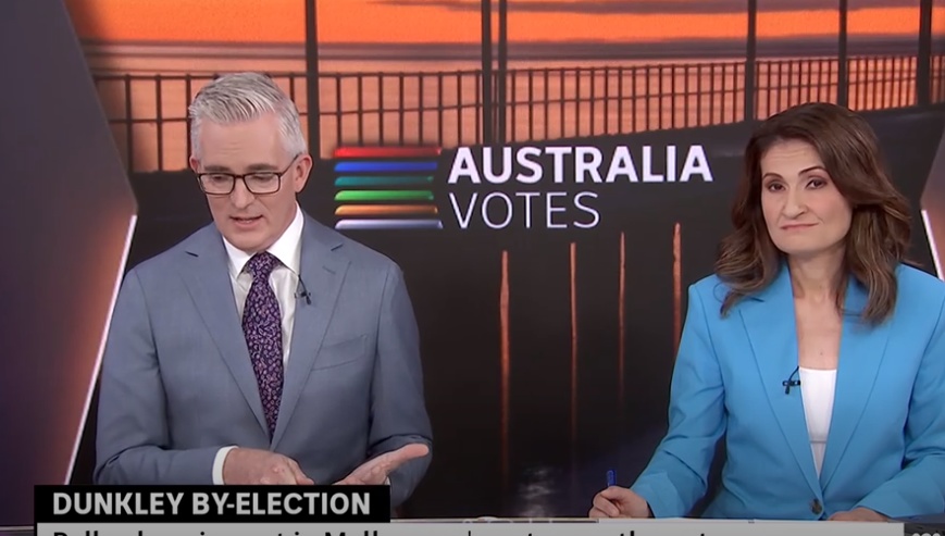 Thefinnigans's tweet photo. OMFG #Fanboi @David_Speers and #Fangal Karvelas are starting to look very deflated https://t.co/vksctWx8v4