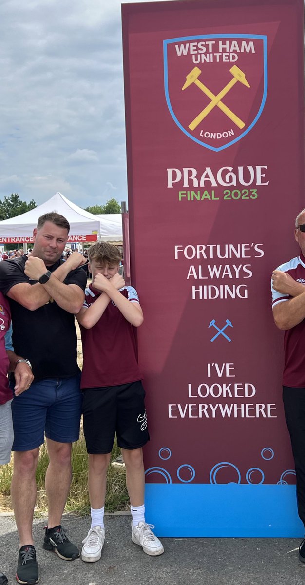 Doing the 3 peaks in 24 hrs end of May, this time without my boy as he has struggled the last 6 months with his crohns so will be doing it for <a href="/CrohnsColitisUK/">Crohn's & Colitis UK</a> again with friends from work. Would really appreciate if people can help share or donate. 

justgiving.com/page/blanchard…