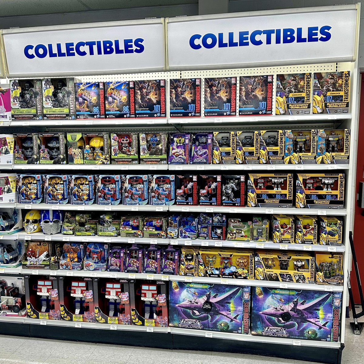T3XACAN0's tweet image. I merchandised and completed the (ACTION FIGURES) Fall 2023 - Transformers Reset ✅🎥🎬🤖
📸: TAKEN: SEPTEMBER 13, 2023
📌: POST: MARCH 2, 2024
#toysruscanada #sherway #actionfigures #hasbro #jada #optimusprime #remotecontrol #transformers #transformersriseofthebeasts