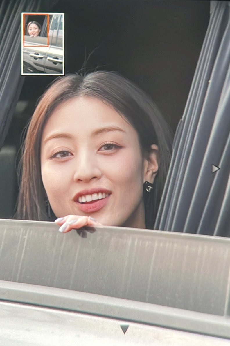 inyourzone_0201's tweet photo. 240302 음중 퇴근 PREVIEW

오늘 너무 고생했고 잘했어 죄책감 갖지 마
자랑스러워요 🧡
팬사인 화이팅!!! 

@JYPETWICE
#TWICE #트와이스 #지효 #JIHYO #ジヒョ https://t.co/kGFI3pSkrD
