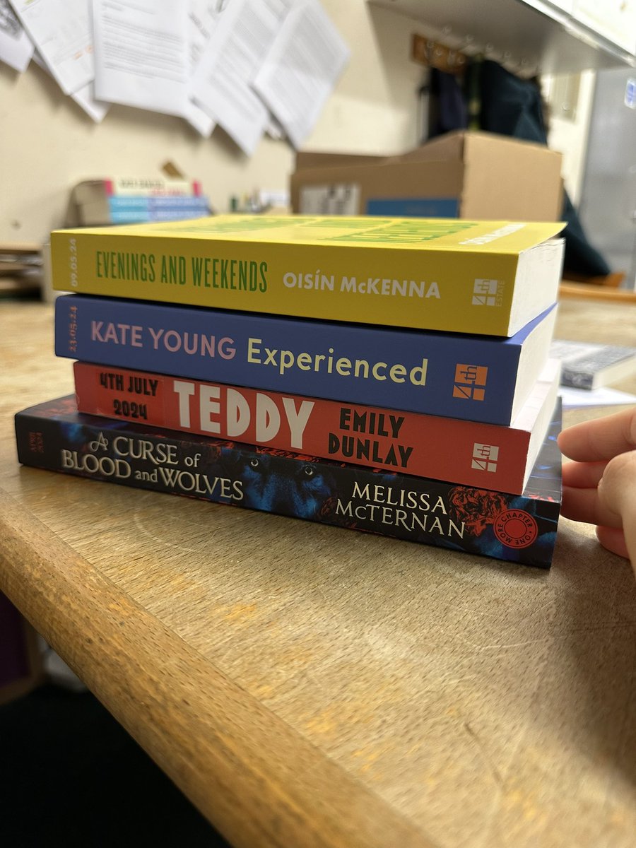 Thank you El 🥹🫶🏻 <a href="/HarperInsider/">HarperInsider at HarperCollins</a>