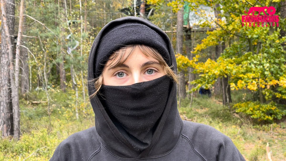 freundeskreisv's tweet photo. Unsre 19 Videos:
#Waldbesetzung Heibo @heibo_bleibt bei Dresden
https://t.co/daM6doMtwv

Schutz von Landschaftsschutzgebiet Laußnitzer Heide und #Waldmoor Großdittmannsdorf vor Kiesabbau durch Kieswerk Ottendorf-Okrilla (KBO) 

September u Oktober 2021
#HeiboBleibt #WaldStattKies https://t.co/4E9DNXN0PF