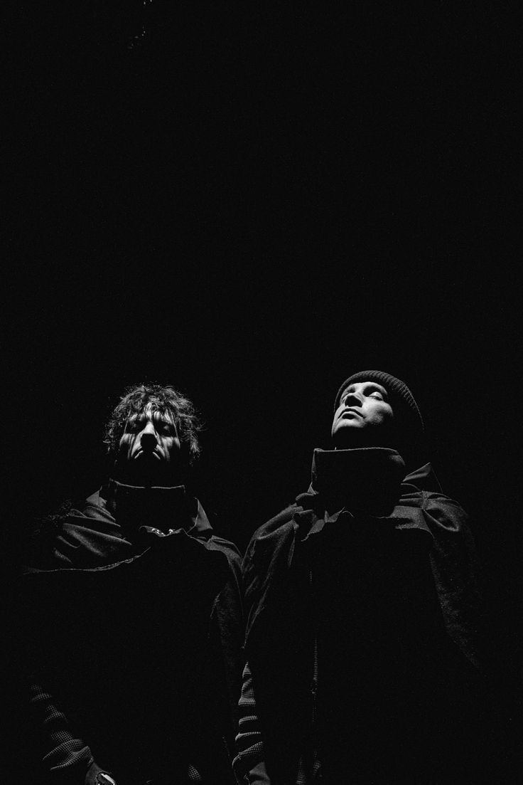 ⠀⠀⠀каждый день мы снова в пути, в дали от тех, кто ищет, но не в покое. мы на острове — где-то здесь наши старые и новые друзья, нужно пройти только пару километров... возможно, десятков.