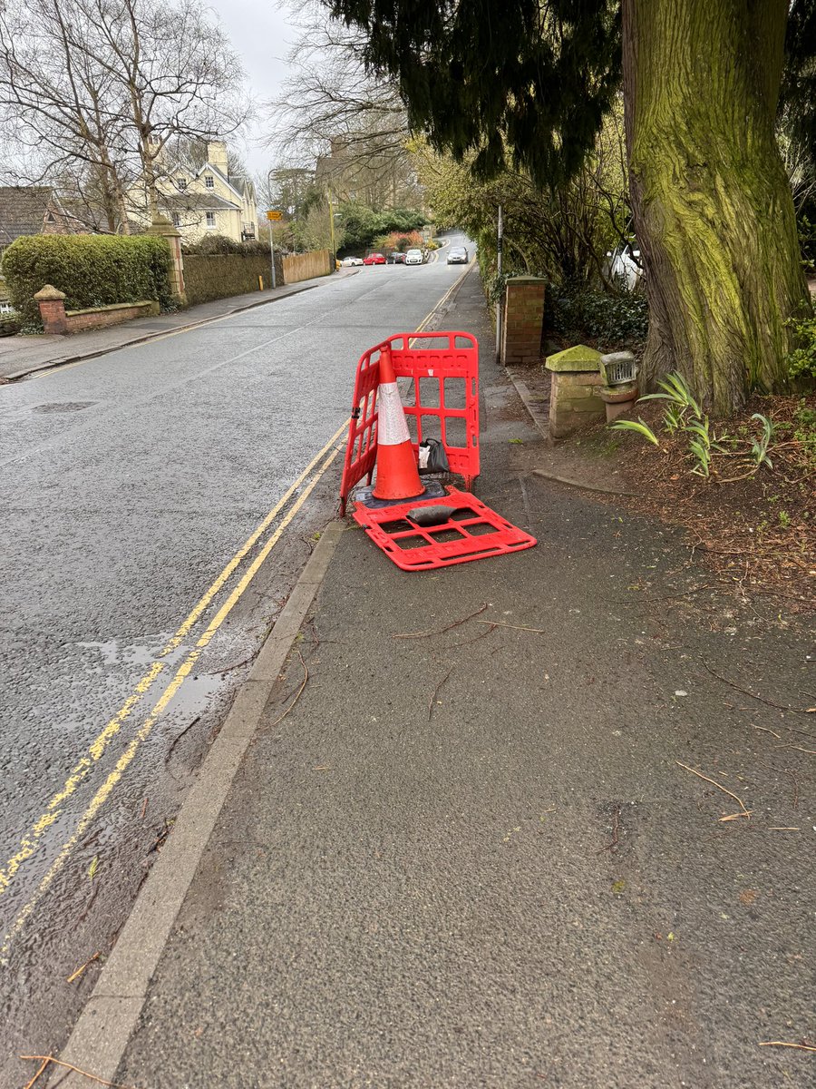 Come on @bt_uk @BTCare it’s been 3 or 4 months and apart from the 2 vans that turned up to put the guards up and sit and have a nap not a sign of fixing it. Abbey Road, Great Malvern.