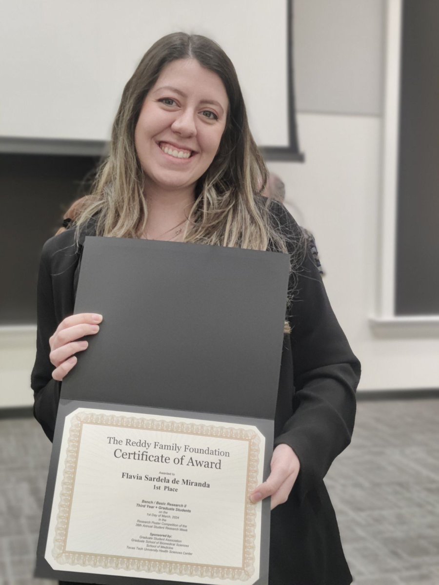 Wow!!! I guess lightning does strike twice... For the 2nd year in a row, Flavia won 1st place in lightning round presentations during Student Research Week. Congrats for winning best poster and great job by students @TTUHSC_GSBS in organizing #SRW. #proudPI, #Dishevelled, #Wnt