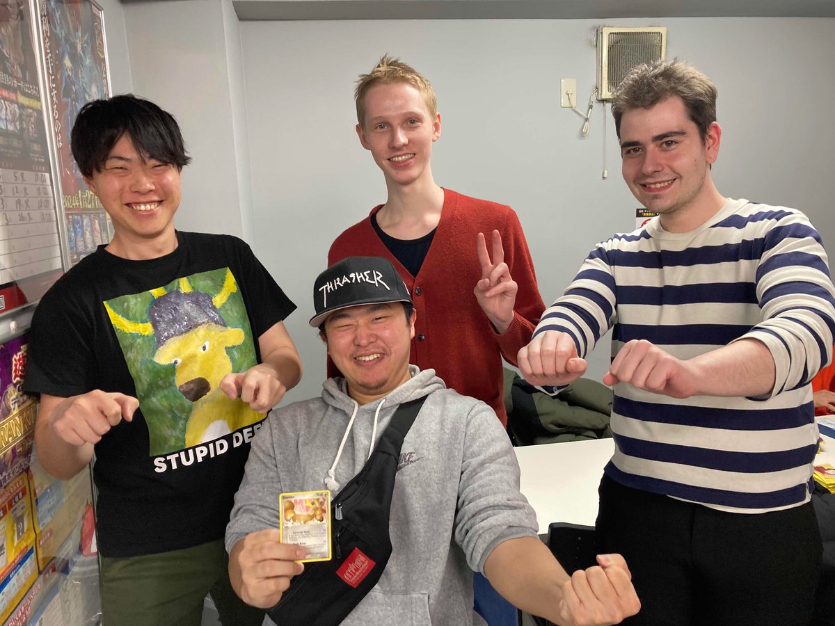lmwlms's tweet photo. Sam Hough and I were able to borrow decks and play in a monthly ADVPCG tournament in Shibuya. It was fun to play the same game so far from home. Playing with paper cards is more fun than online. I played Destiny and Sam played Scrambled Eggs and we both went 2-1 #PushAway https://t.co/gi6C7kZKZI