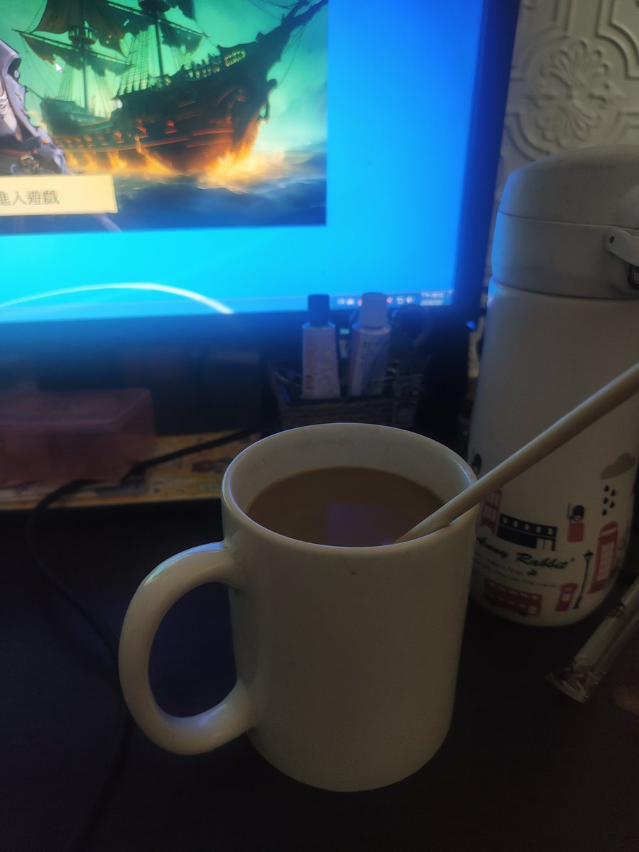 下班打遊戲，生活算愜意😂立志當阿宅🤣