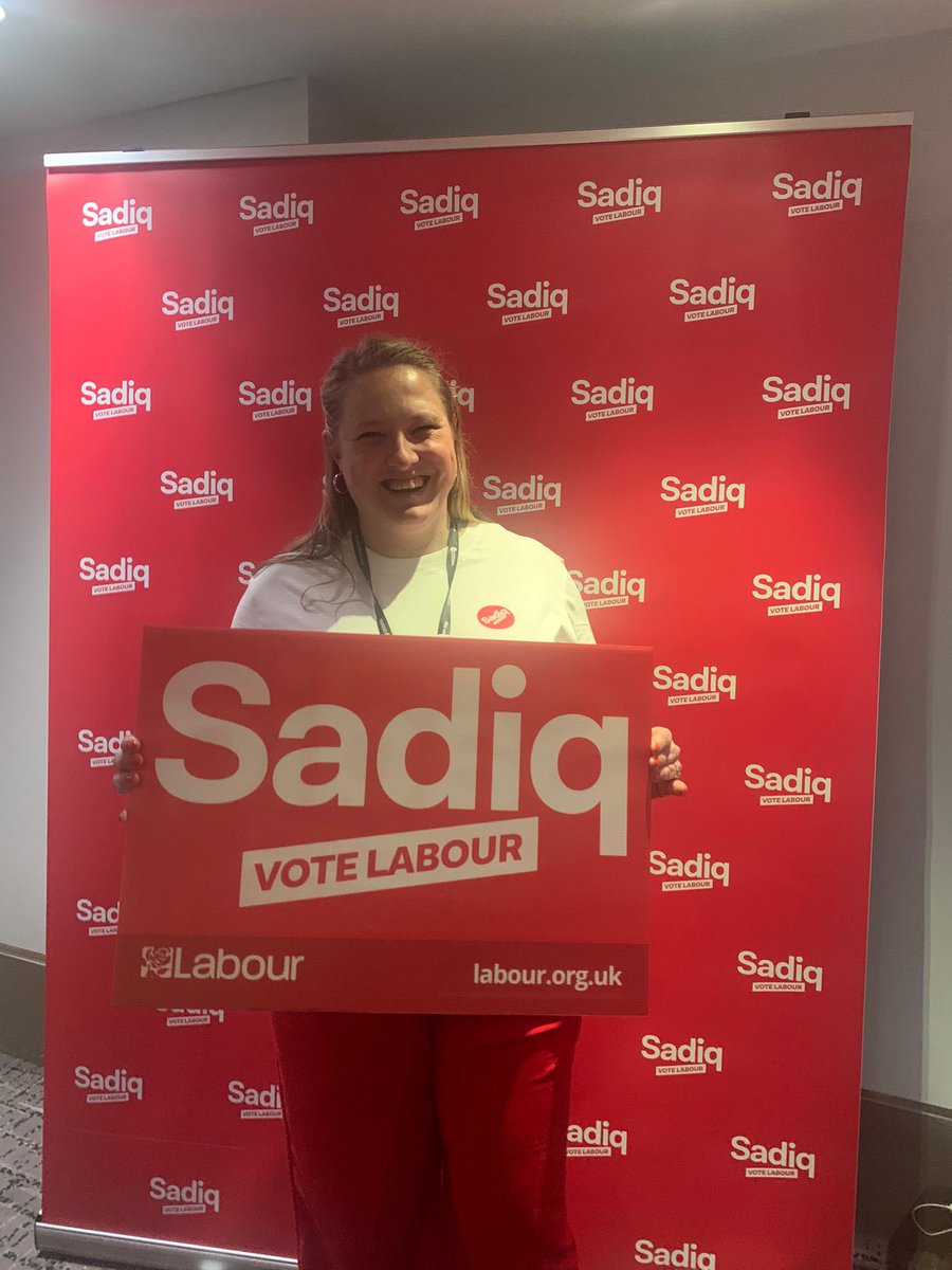 I’ve been having a great time getting out on the doorstep supporting @SadiqKhan , our mayor of London. I can’t wait to re-elect him on the 2nd May🌹 #LondonLab24
