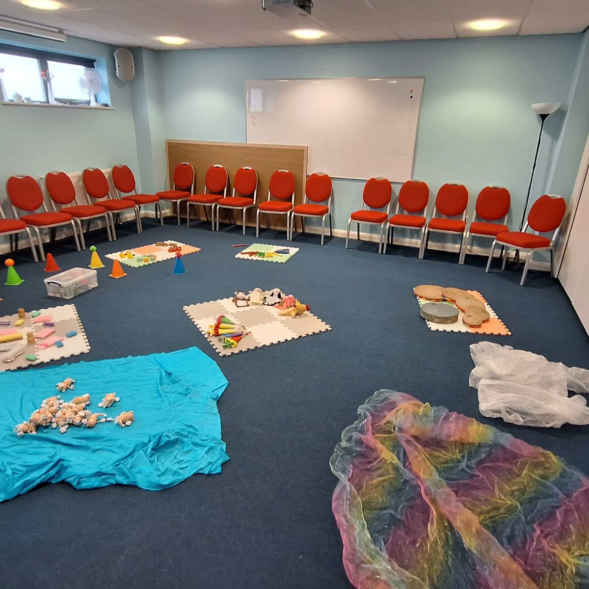 Musical Playtime, part of SENse Hub at Christ Church, Aughton.  Mondays 1.30-2.15pm.  
Especially for children, aged 0-4,  who find it hard to join in with larger, busier classes or playgroups.
Book your place at bookwhen.com/aliaonturpinmu…
First week free, msg for details.