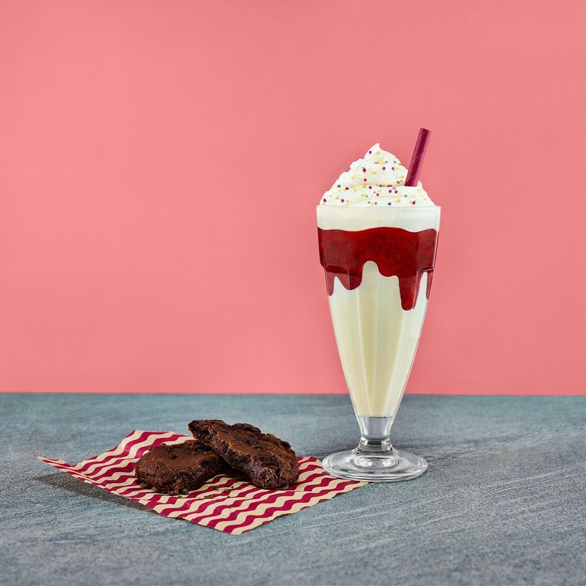 You heard it right, you can now enjoy HOT milkshakes at @CostaCoffee! 🥛 🔥 Give one a try this weekend 🤩