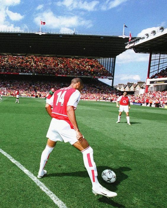 macro_usd's tweet photo. Thierry Henry | Arsenal 2002/2003 🇬🇧

l'escouade.

🏟️ https://t.co/cmLyC6kPEk