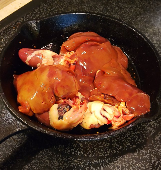 鉄スキレットの……真の力が目覚める……( ˇωˇ )
#ハーフプライス鳥肝 
