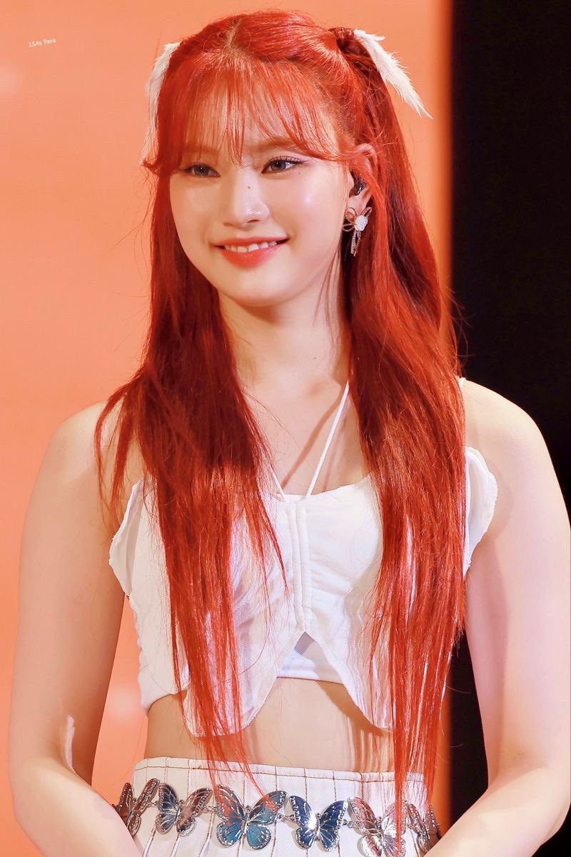 ᅠ
ᅠ

Dengan sigap Jasmine mulai membacakan pertanyaan kedua, “Pertanyaan kedua— boleh dong kasih tau poin koreografi dari title track ‘Bubble’?” Ucap Jasmine membaca pertanyaan tersebut dengan senyum manis.

<a href="/amovrist/">َ</a> 

ᅠ
ᅠ