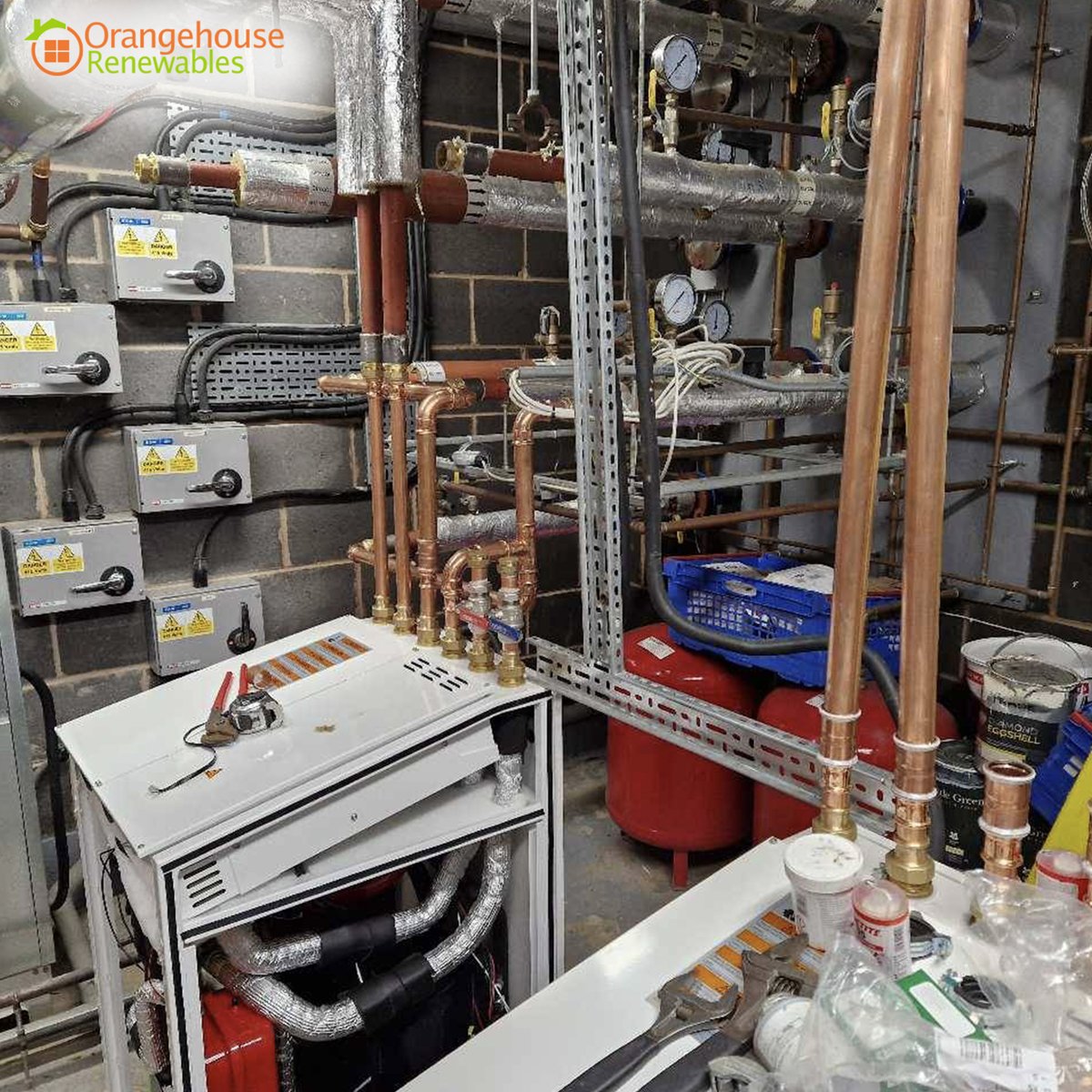 Exciting update! We've swapped out old faulty ground source heat pumps for new Ecoforest B1 units in Rutland. The original ground loops are still doing their job, ensuring efficient heating. 🌿🔁

#HeatPumps #AirSourceHeatPumps #RenewableEnergy #OrangehouseRenewables