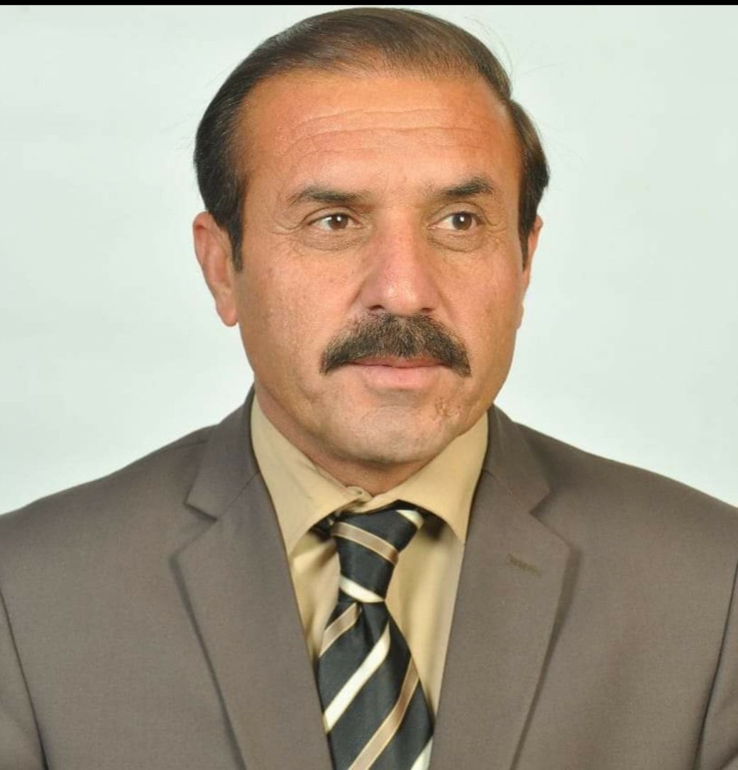 میرسرفراز بگٹی کو   CM منتخب ہونے پر مبارکباد پیش کرتے ہیں.  
 نوجوان اور تجربہ کار سیاستدان ہونے کے ناطے   بگٹی صاحب بلوچستان کے عوام کی بلا امتیاز خدمت کریں گے.
 <a href="/anwaar_kakar/">Anwaar ul Haq Kakar</a> <a href="/jam_kamal/">Jam Kamal Khan</a> 
<a href="/PakSarfrazbugti/">Sarfraz Bugti</a> 
<a href="/CMOBalochistan/">Chief Minister's Office Balochistan</a>